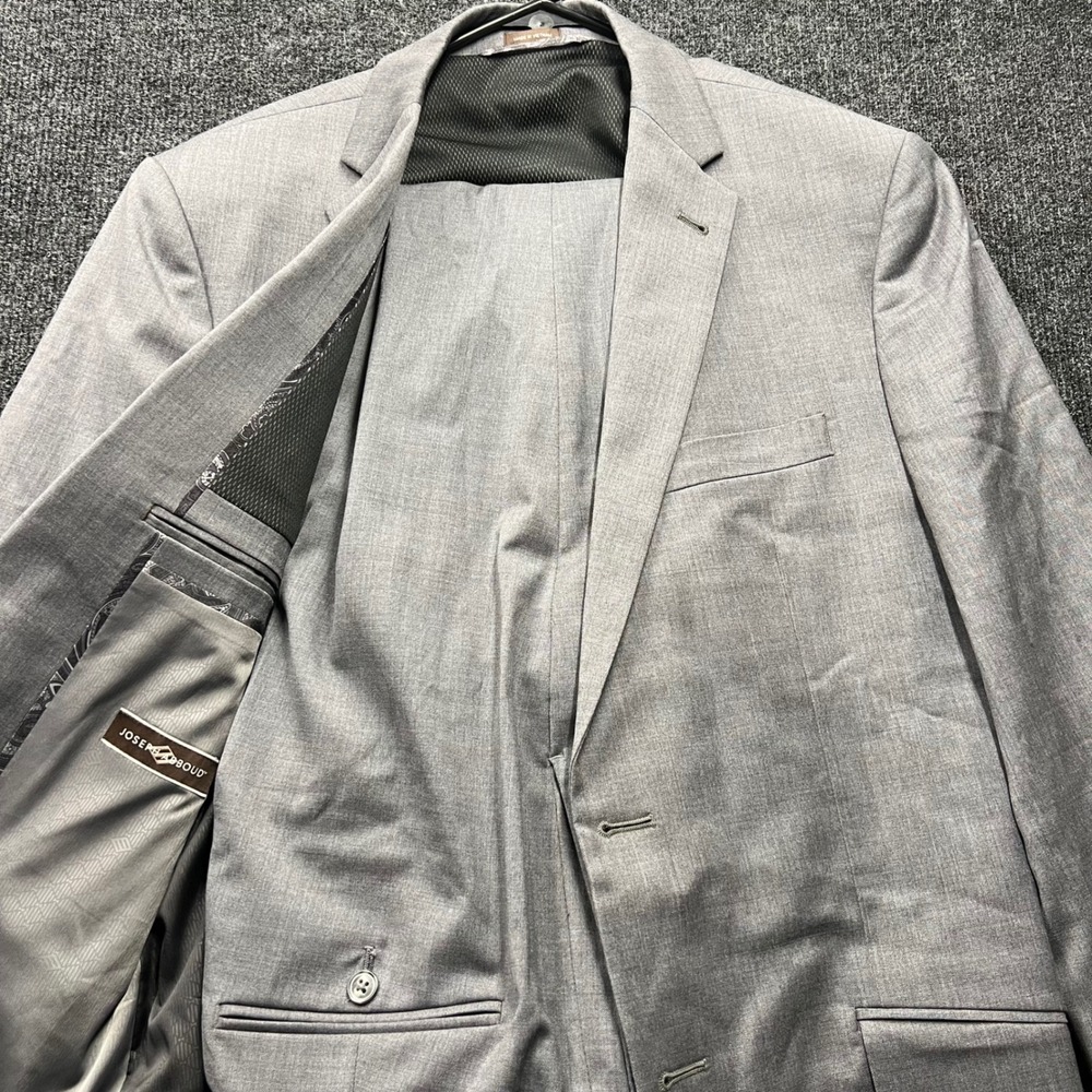Joseph Abboud White Mens Grey Wool Blend Suit 40 Long 34x34 Two Button Blazer